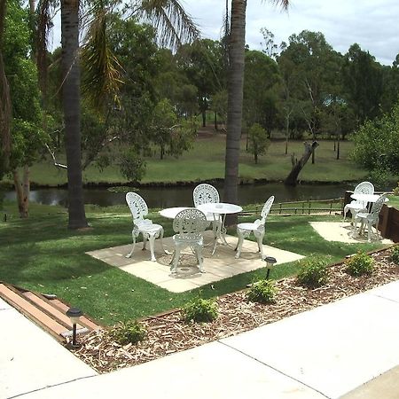 Park House Motor Inn Oakey Bagian luar foto