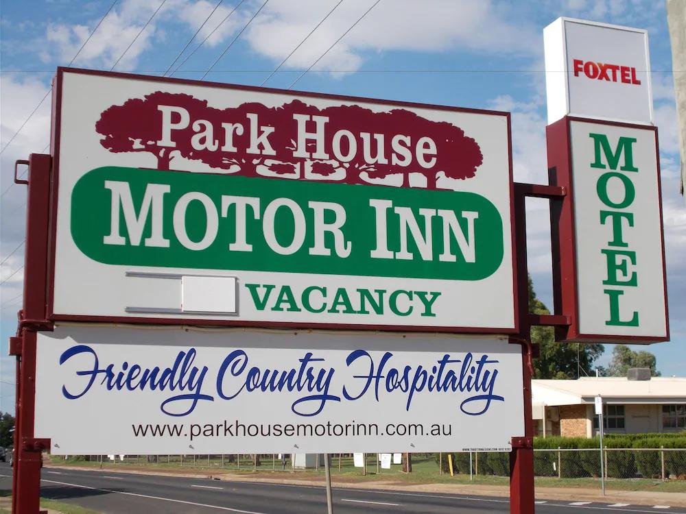 Park House Motor Inn Oakey Bagian luar foto